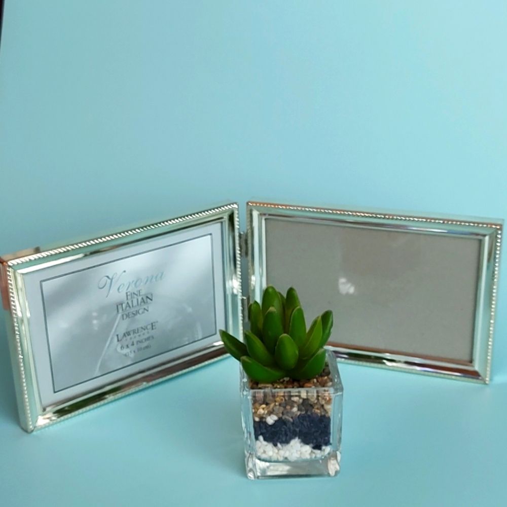 Frame Verona Double pictures  Fine Italian Design Lawrence 6 X 4 inch good cond.